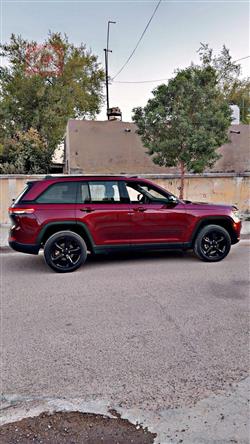 جیپ گراند شیرۆکی